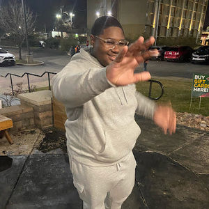 Meet your Posher, Nicholas